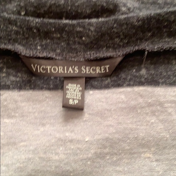 Victoria’s Secret boxy tee - Picture 3 of 3
